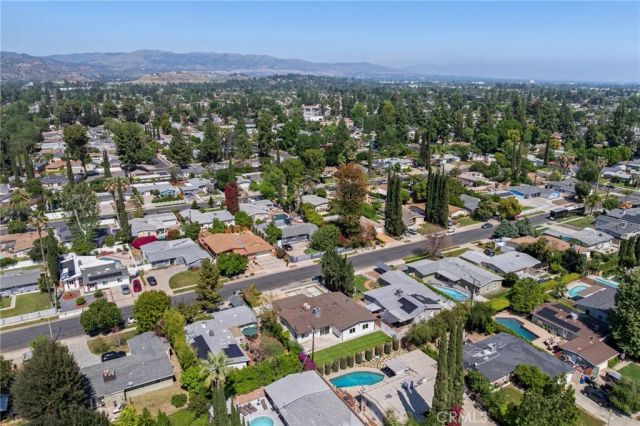 22930 Leadwell Street, West Hills, CA 91307
