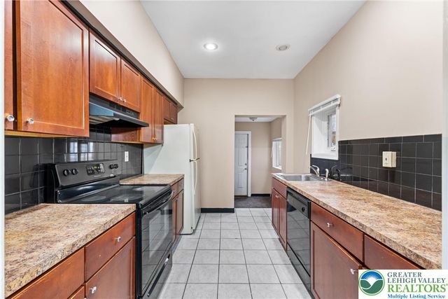 1021 Allen Street, Allentown City, PA 18102