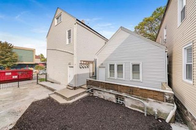 4802 S Winchester Avenue 4802-W, Chicago, IL 60609