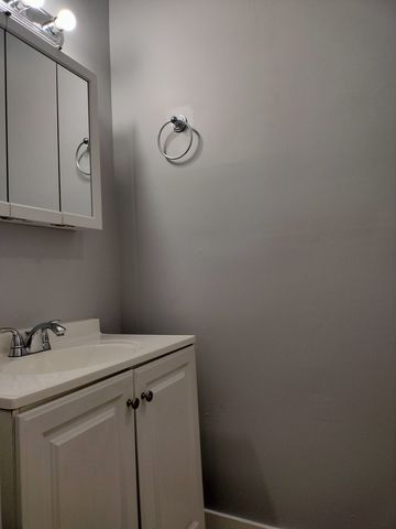 4802 S Winchester Avenue 4802-W, Chicago, IL 60609