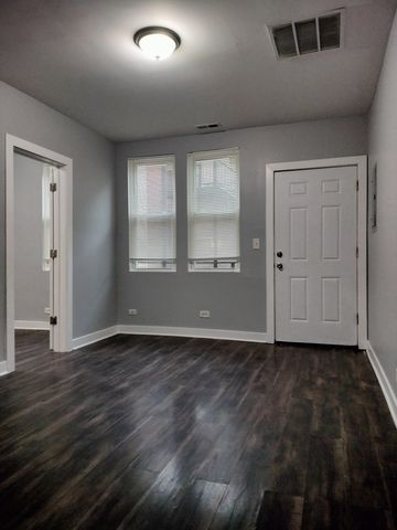 4802 S Winchester Avenue 4802-W, Chicago, IL 60609