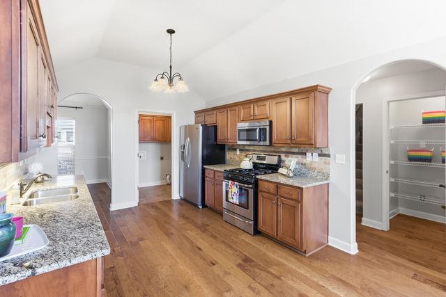 335 SEAWOOD DR, Oakland, TN 38060