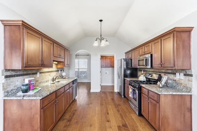 335 SEAWOOD DR, Oakland, TN 38060