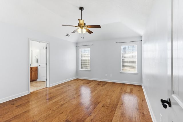 335 SEAWOOD DR, Oakland, TN 38060