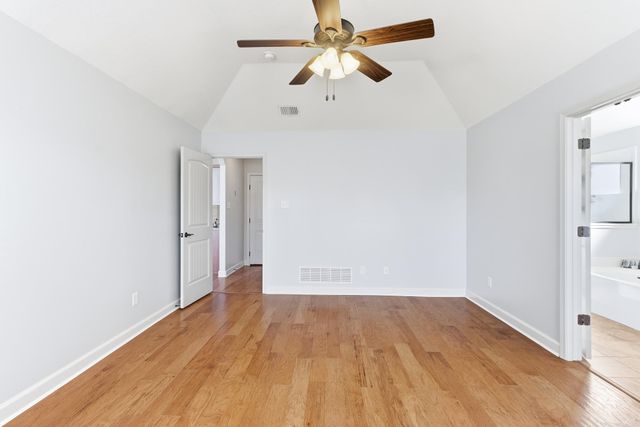 335 SEAWOOD DR, Oakland, TN 38060