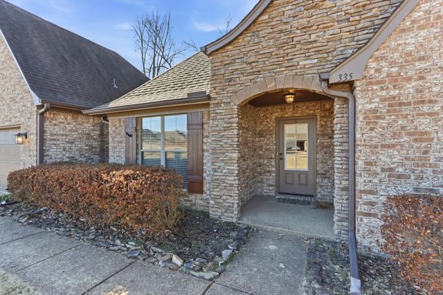 335 SEAWOOD DR, Oakland, TN 38060