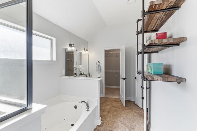 335 SEAWOOD DR, Oakland, TN 38060