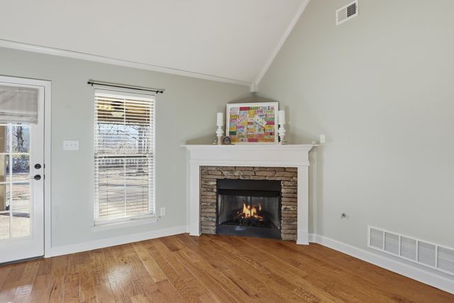 335 SEAWOOD DR, Oakland, TN 38060