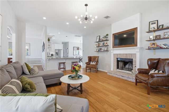 2224 Cotton Blvd., New Braunfels, TX 78130