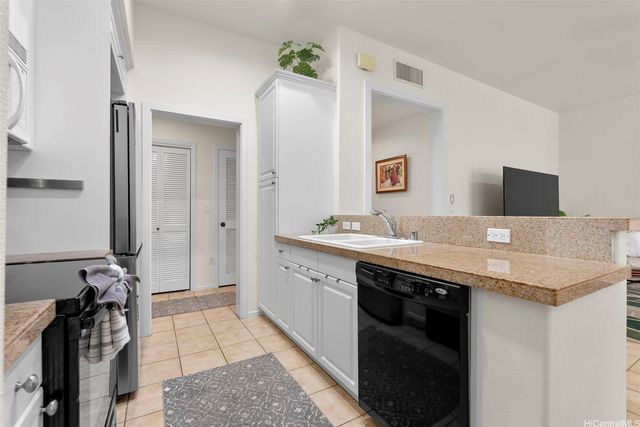 92-1222 Olani Street 76-2, Kapolei, HI 96707