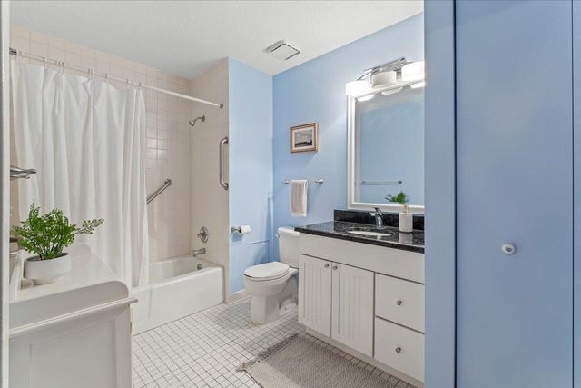 4221 Upton Avenue S 106, Minneapolis, MN 55410