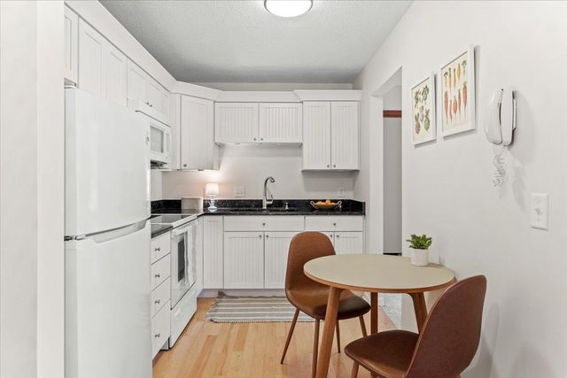 4221 Upton Avenue S 106, Minneapolis, MN 55410