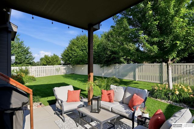 16907 Greenfield Street, Omaha, NE 68136