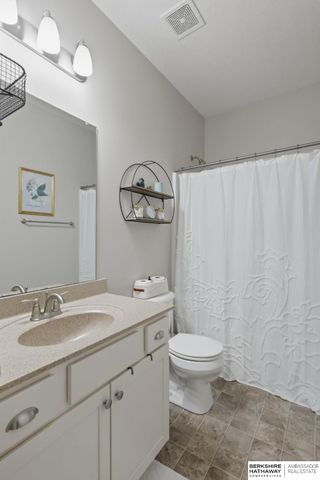 16907 Greenfield Street, Omaha, NE 68136