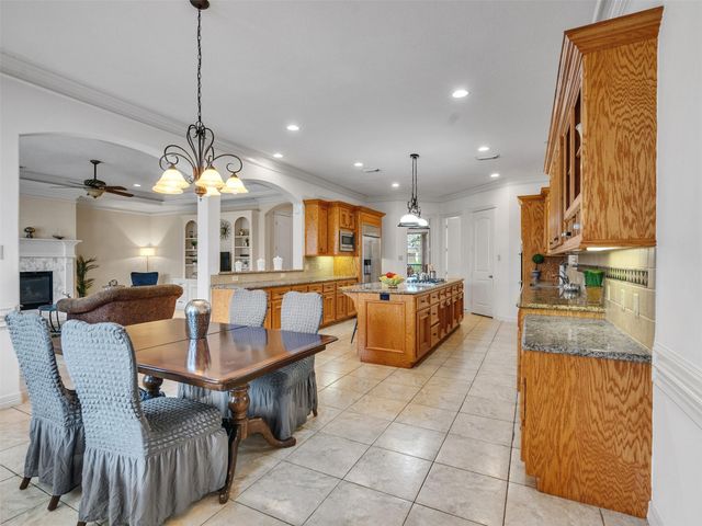 6914 Sandwedge Point Court, Spring, TX 77389