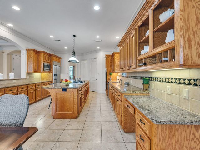 6914 Sandwedge Point Court, Spring, TX 77389