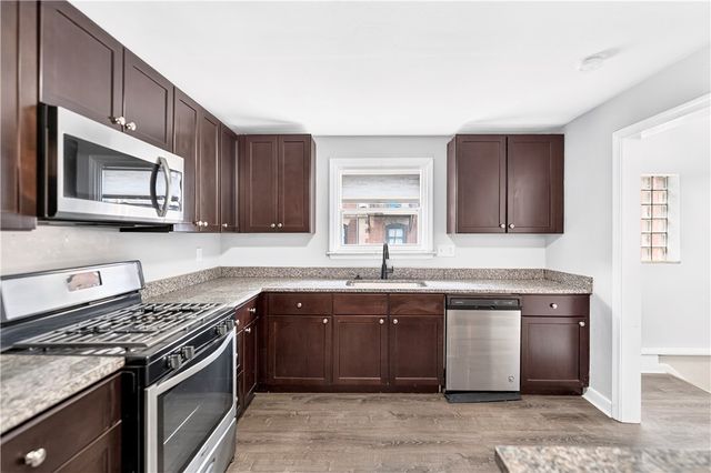 73 S 14th St, South Side, PA 15203