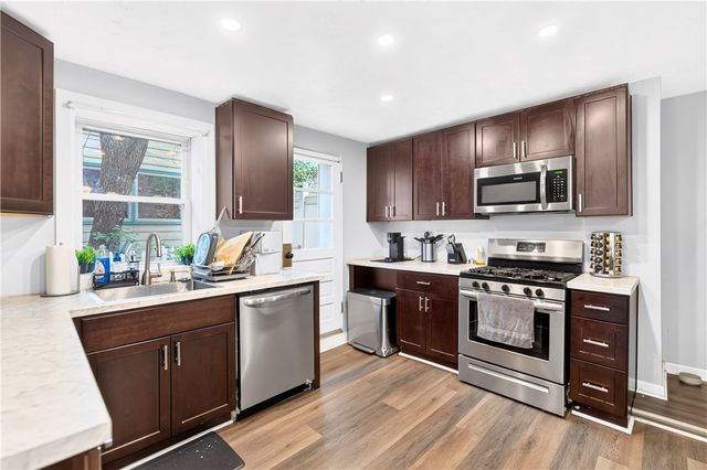 73 S 14th St, South Side, PA 15203