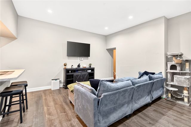 73 S 14th St, South Side, PA 15203