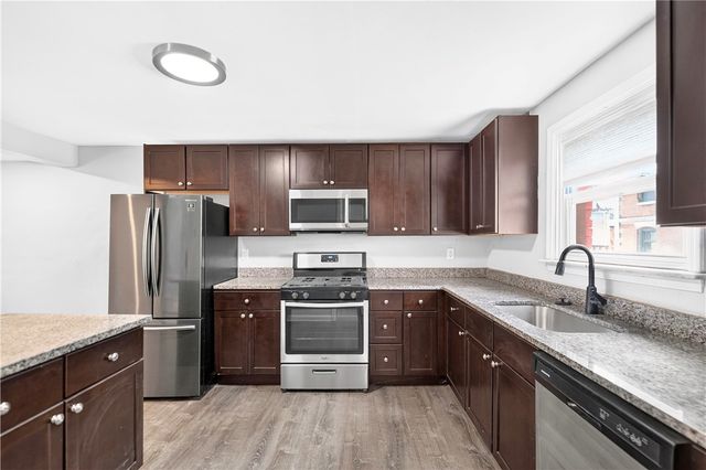 73 S 14th St, South Side, PA 15203