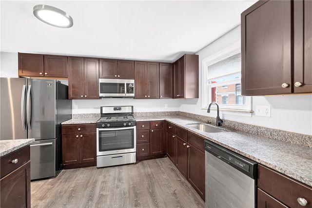73 S 14th St, South Side, PA 15203