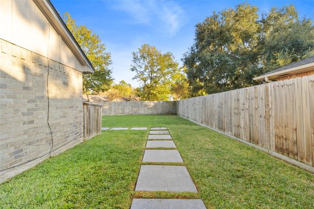 9919 Loch Dane Drive, Houston, TX 77070