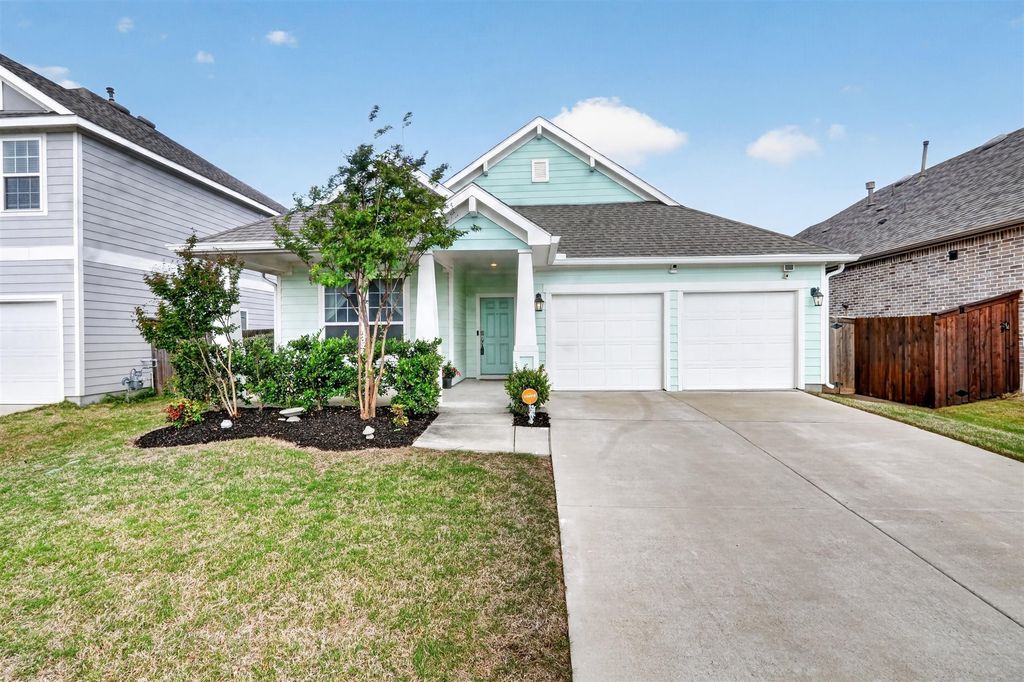 2042 Clearmist Way, Royse City, TX 75189