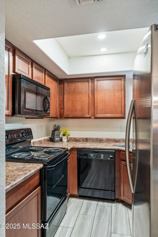 5800 N Kolb Rd Unit 1104, Tucson, AZ 85750