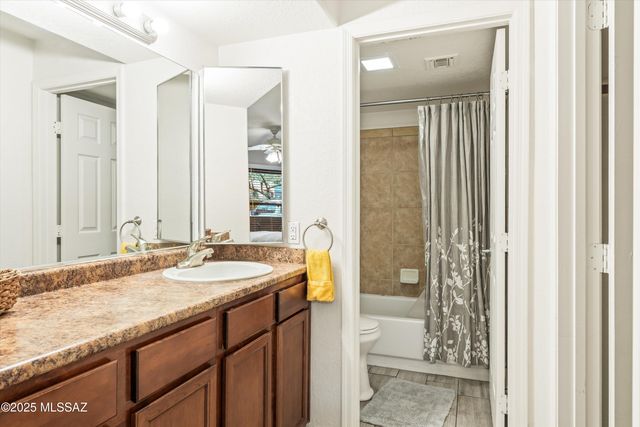5800 N Kolb Rd Unit 1104, Tucson, AZ 85750
