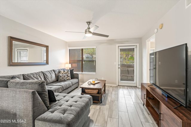 5800 N Kolb Rd Unit 1104, Tucson, AZ 85750