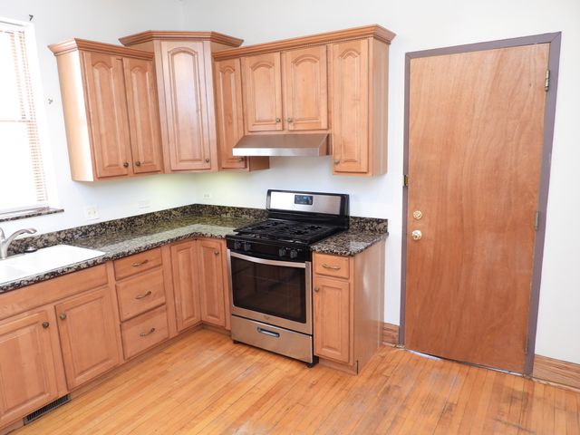 5119 W Pensacola Avenue 1, Chicago, IL 60641