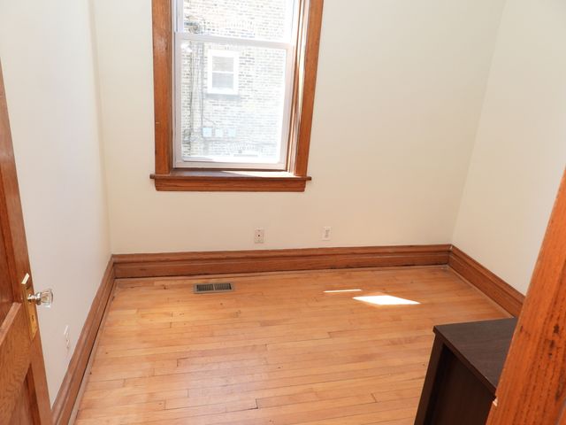 5119 W Pensacola Avenue 1, Chicago, IL 60641