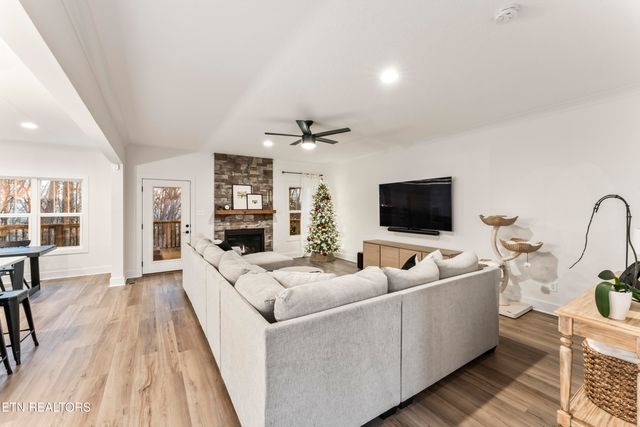 2815 Green Summers Rd, Knoxville, TN 37938