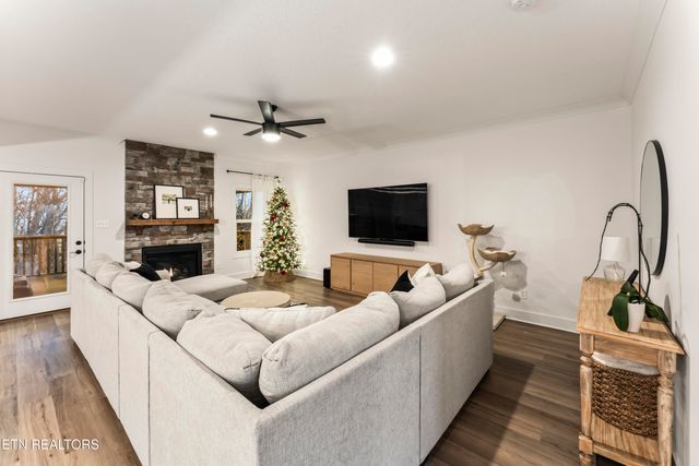 2815 Green Summers Rd, Knoxville, TN 37938