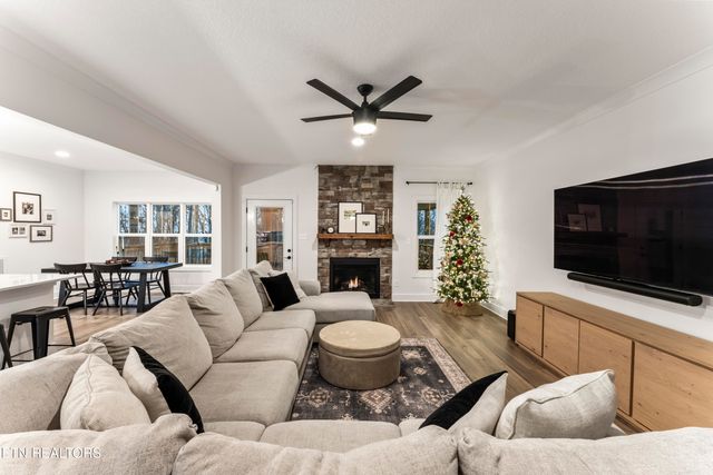 2815 Green Summers Rd, Knoxville, TN 37938