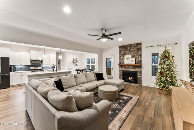 2815 Green Summers Rd, Knoxville, TN 37938