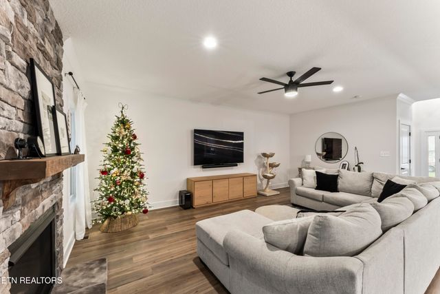 2815 Green Summers Rd, Knoxville, TN 37938