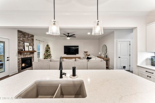 2815 Green Summers Rd, Knoxville, TN 37938