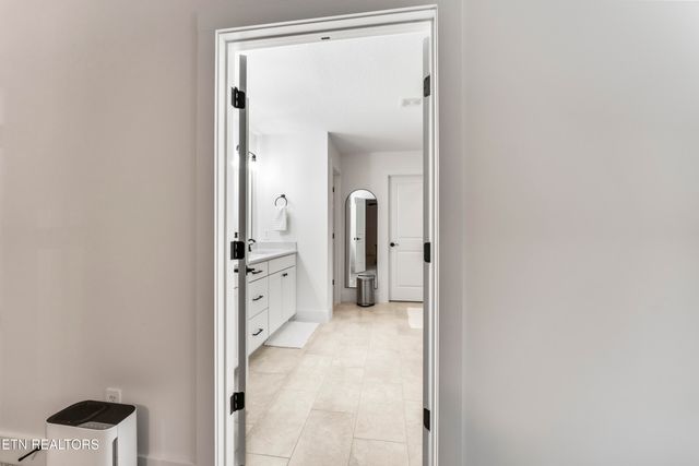 2815 Green Summers Rd, Knoxville, TN 37938