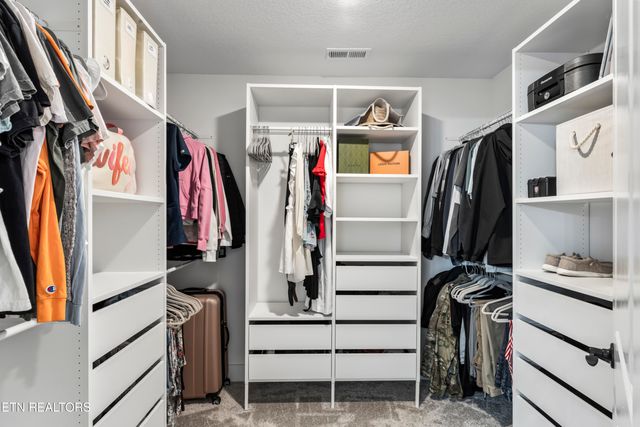 2815 Green Summers Rd, Knoxville, TN 37938