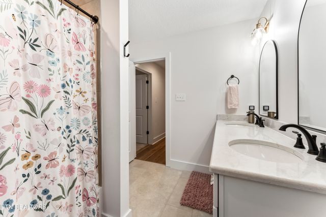 2815 Green Summers Rd, Knoxville, TN 37938