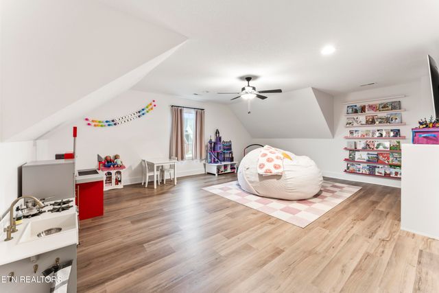 2815 Green Summers Rd, Knoxville, TN 37938