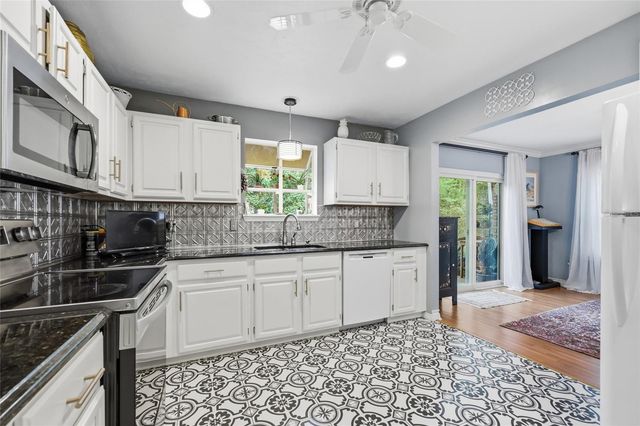 9702 SW 52ND LANE, Gainesville, FL 32608