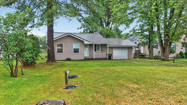 1043 Mckimmy Drive, Beaverton, MI 48612