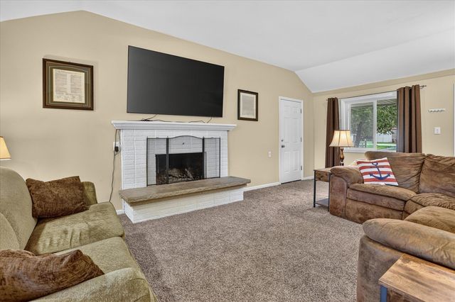 1043 Mckimmy Drive, Beaverton, MI 48612