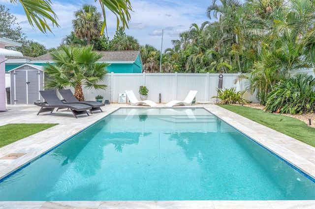 528 77TH AVENUE, St Pete Beach, FL 33706