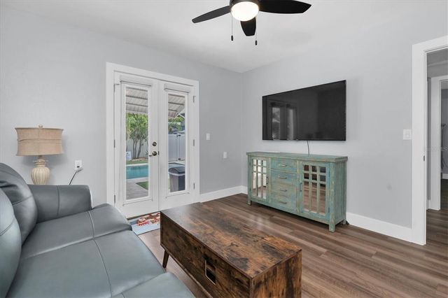 528 77TH AVENUE, St Pete Beach, FL 33706