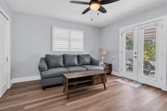 528 77TH AVENUE, St Pete Beach, FL 33706