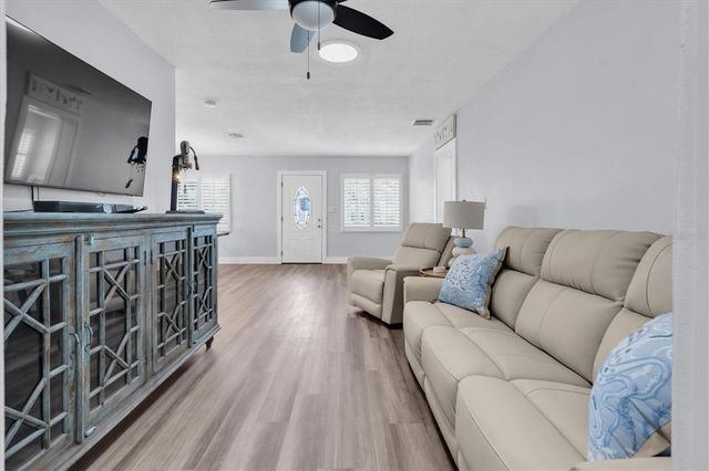 528 77TH AVENUE, St Pete Beach, FL 33706