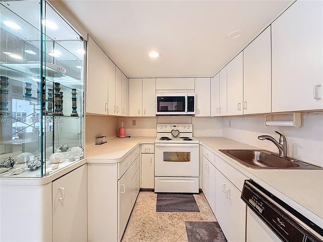 6061 Collins Ave 12D, Miami Beach, FL 33140